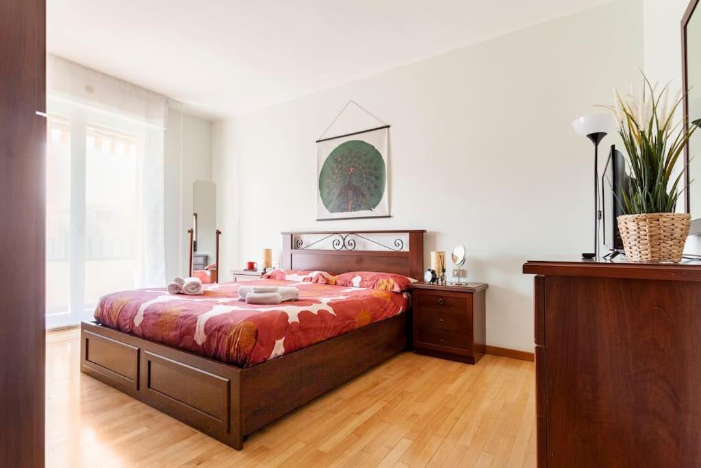 Elegante Suite Adiacente Metro, Wifi Netflix Bussero Εξωτερικό φωτογραφία